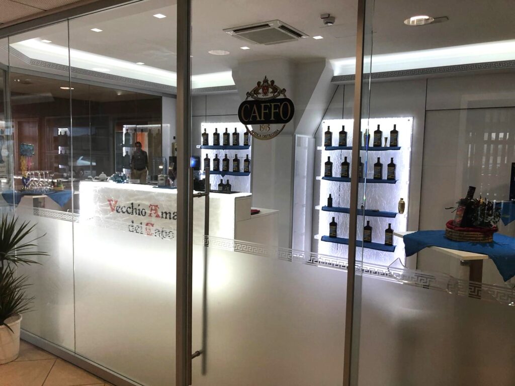 Salvatori Design per Vecchio amaro del capo, plexiglass, insegna